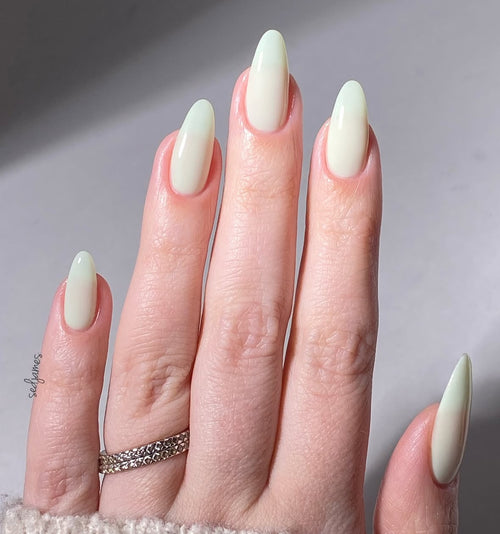 Sedjames cirque colors mint nail look