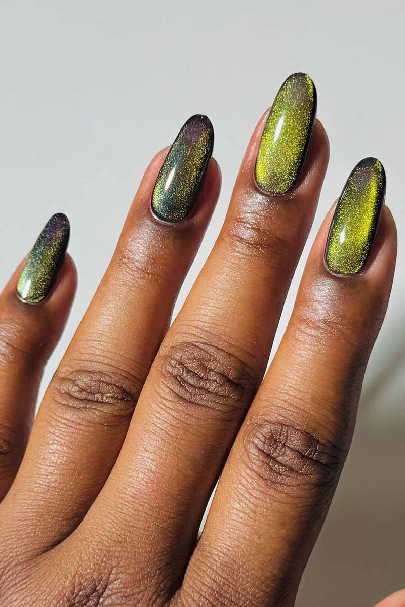 Blurple Magnetic Nail Polish - Cirque Colors Pipe Dream